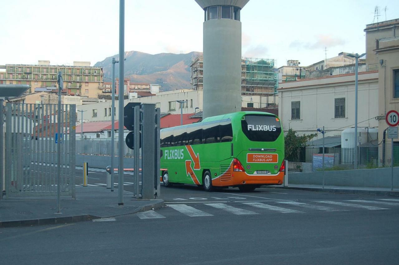 Bed and Breakfast Terminal Bus Cairoli à Palerme Extérieur photo